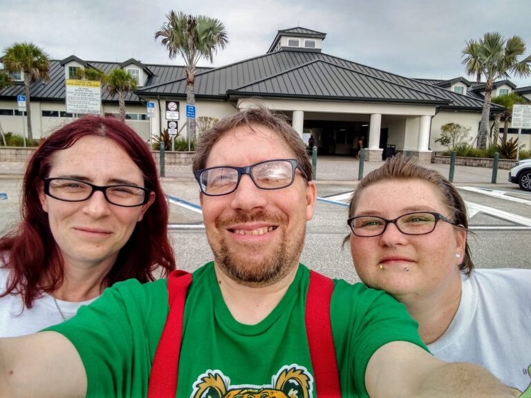 Christy, Joe, and Jessie traveling to Tampa for their cruise
